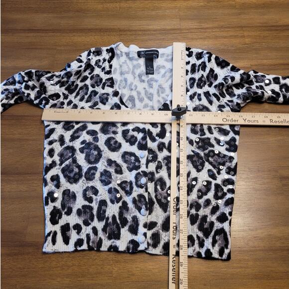 INC International Concepts Sequin Animal Print Cropped Cardigan Sweater M EUC - Picture 6 of 7